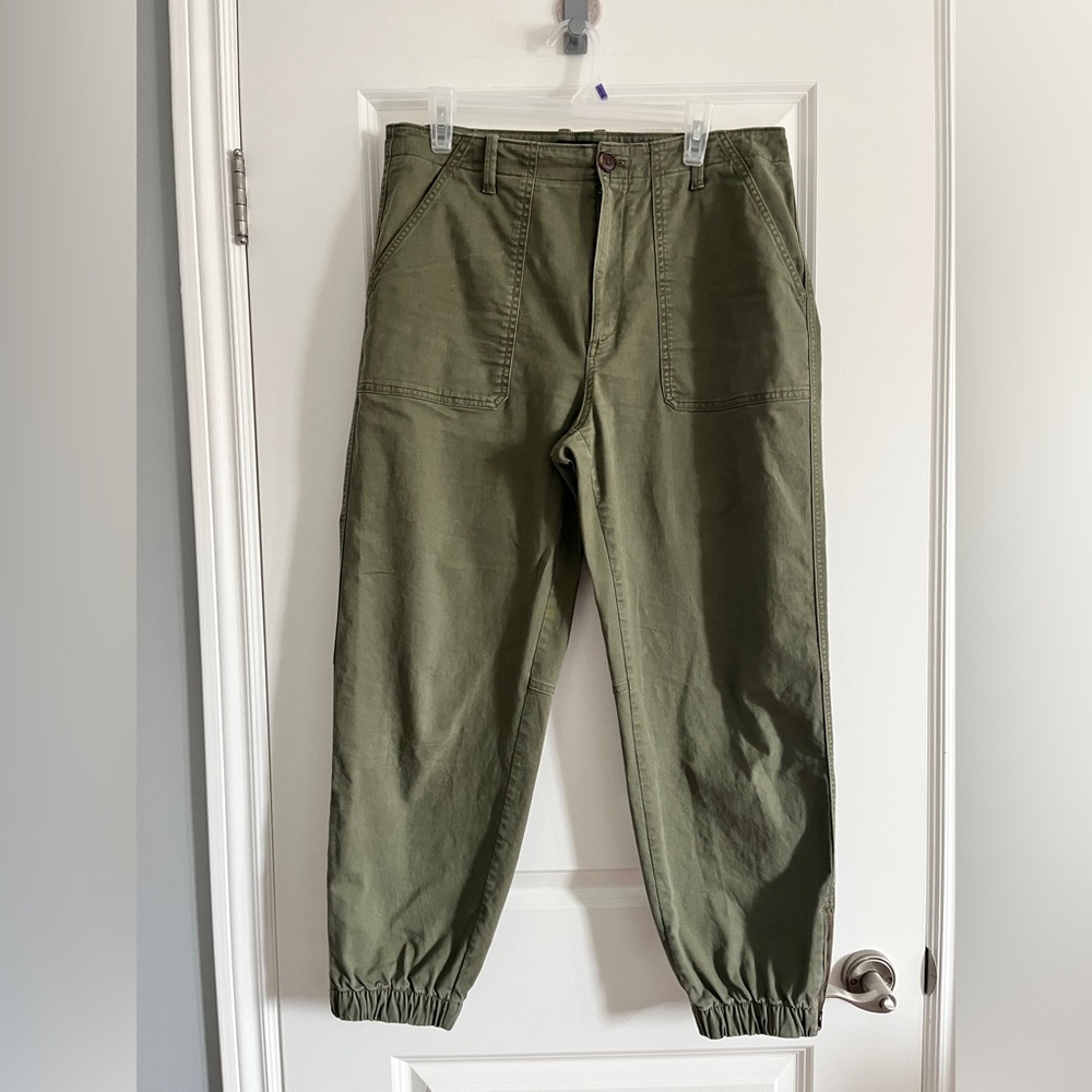 Banana Republic khaki pants sz 12